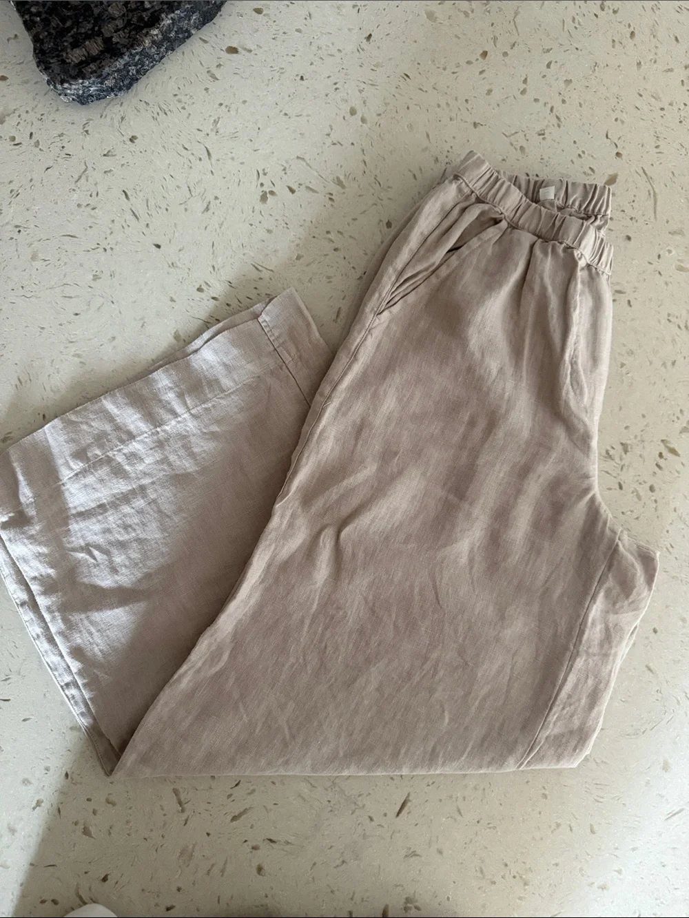 Frank & Eileen Wide-Leg Linen Joggers in Light Beige